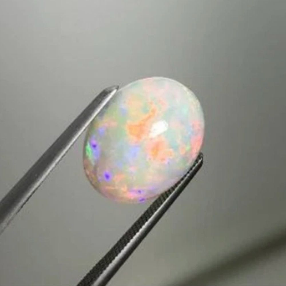 GIA Certified Natural Australian Opal 2.74 Carat Oval Cabochon 12X10 White NEW